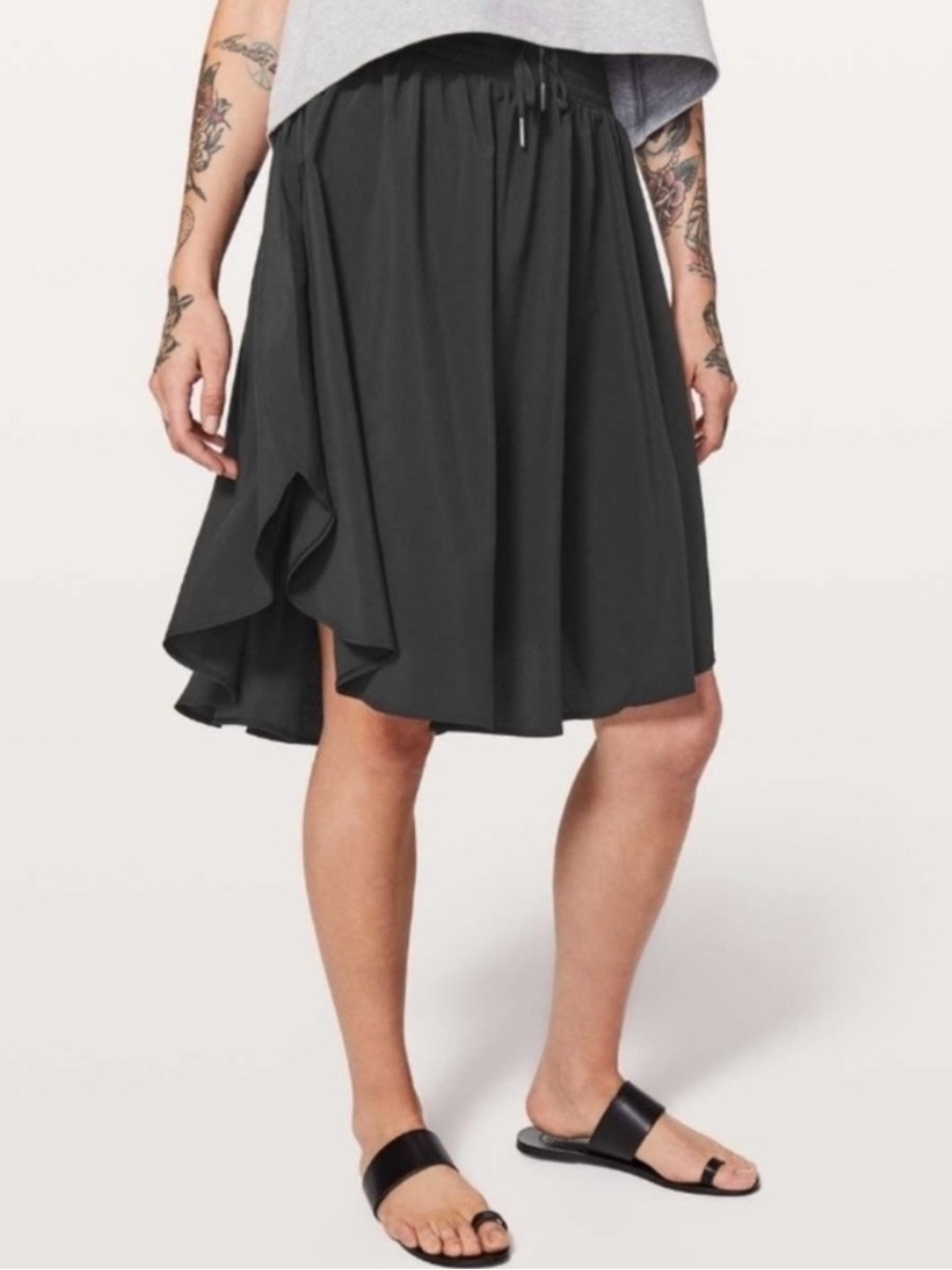 Lululemon The Everyday Skirt, Black size 4